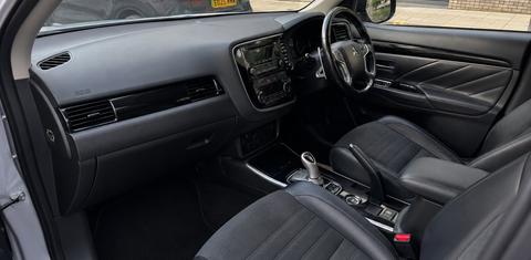 Mitsubishi Outlander 2016