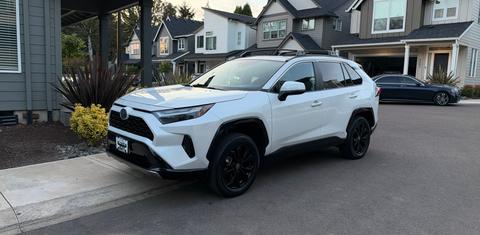 Toyota RAV4 Hybrid 2024