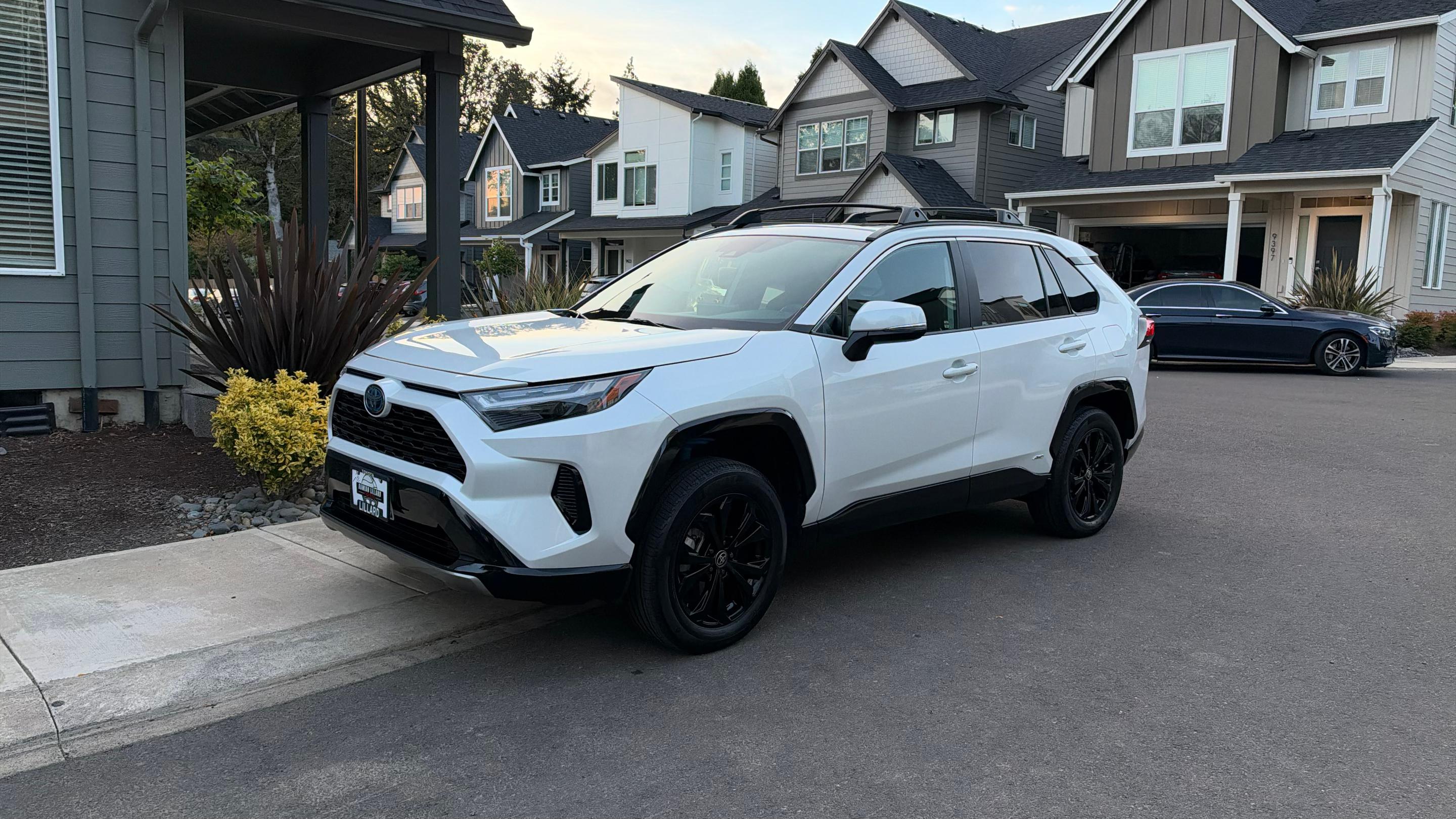 Toyota RAV4 Hybrid 2024 in Portland, OR