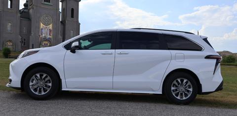 Toyota Sienna 2025
