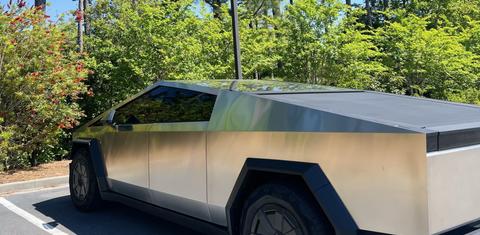 Tesla Cybertruck 2026