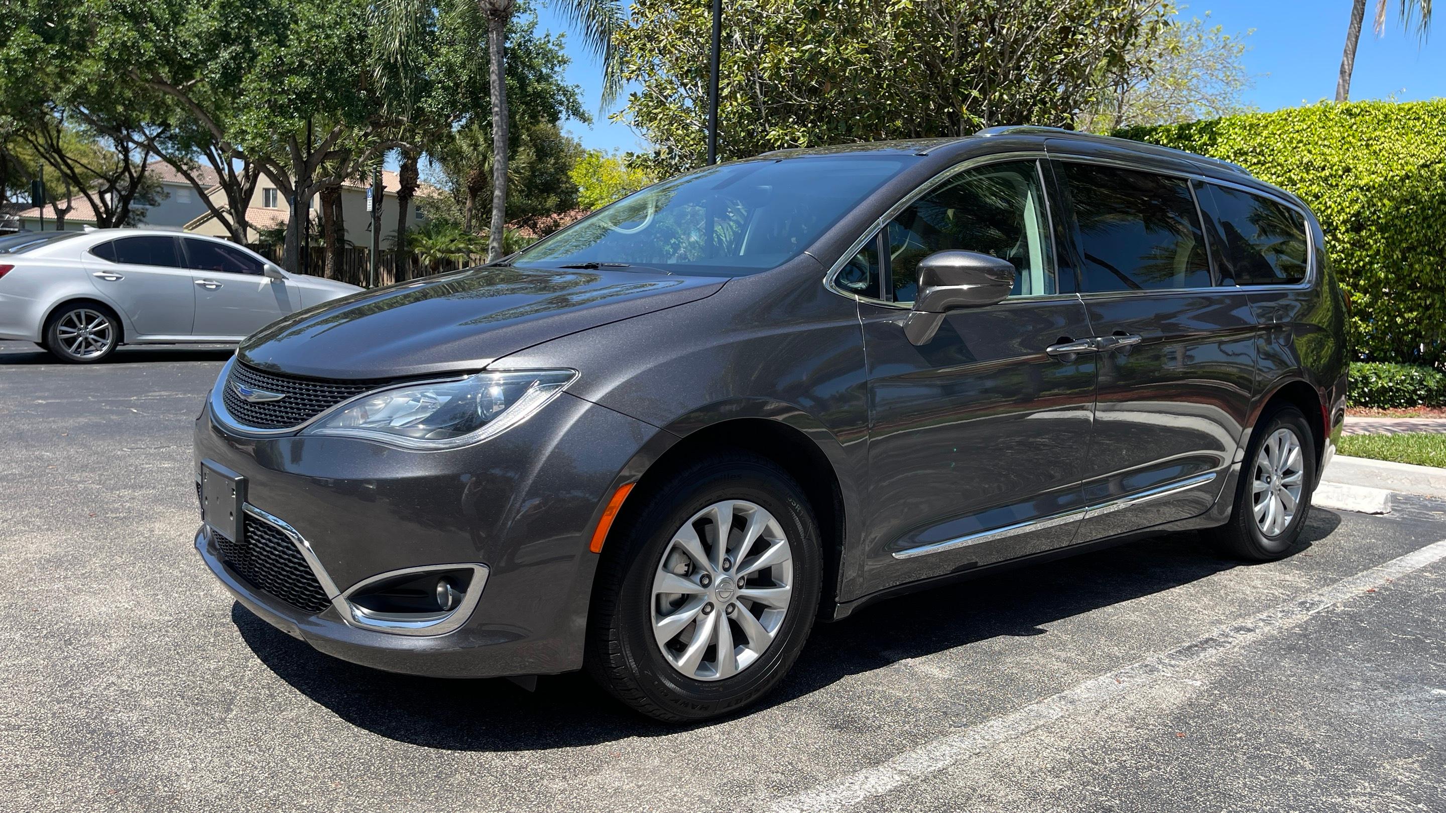Chrysler Pacifica 2019 in Weston, FL