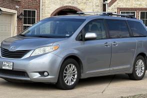 Toyota Sienna car