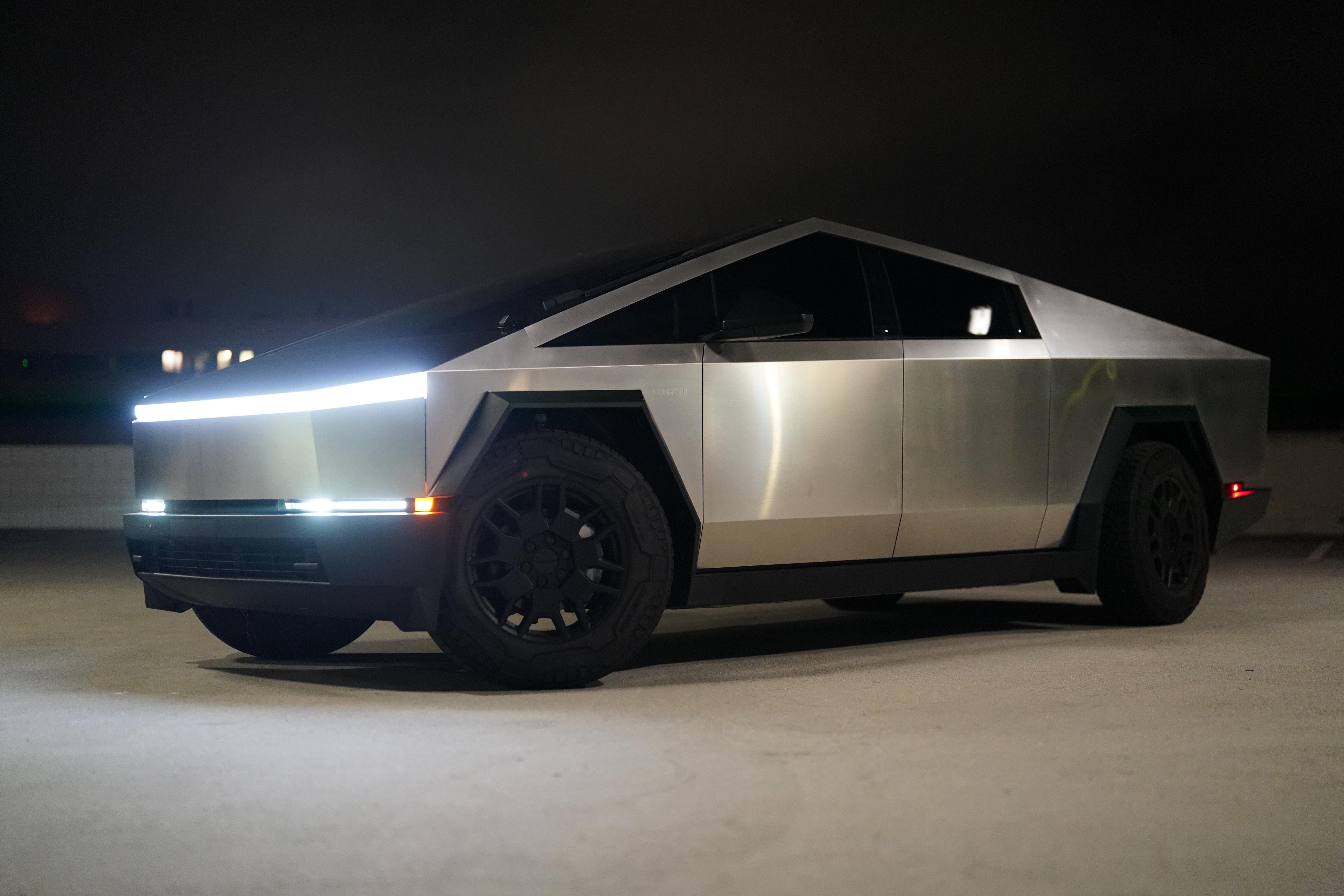 Tesla Cybertruck 2024 in San Diego, CA