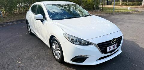 Mazda MAZDA3 2015