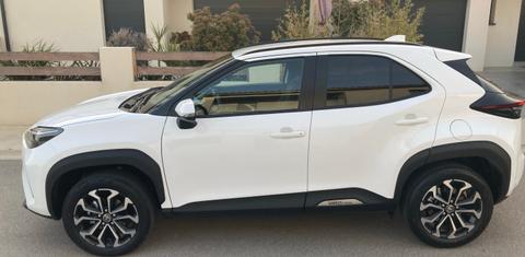 Toyota YARIS 2024