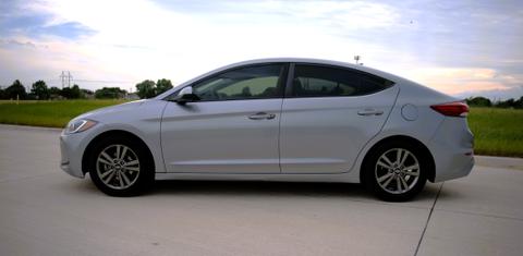 Hyundai Elantra 2017