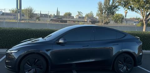 Tesla Model Y 2026