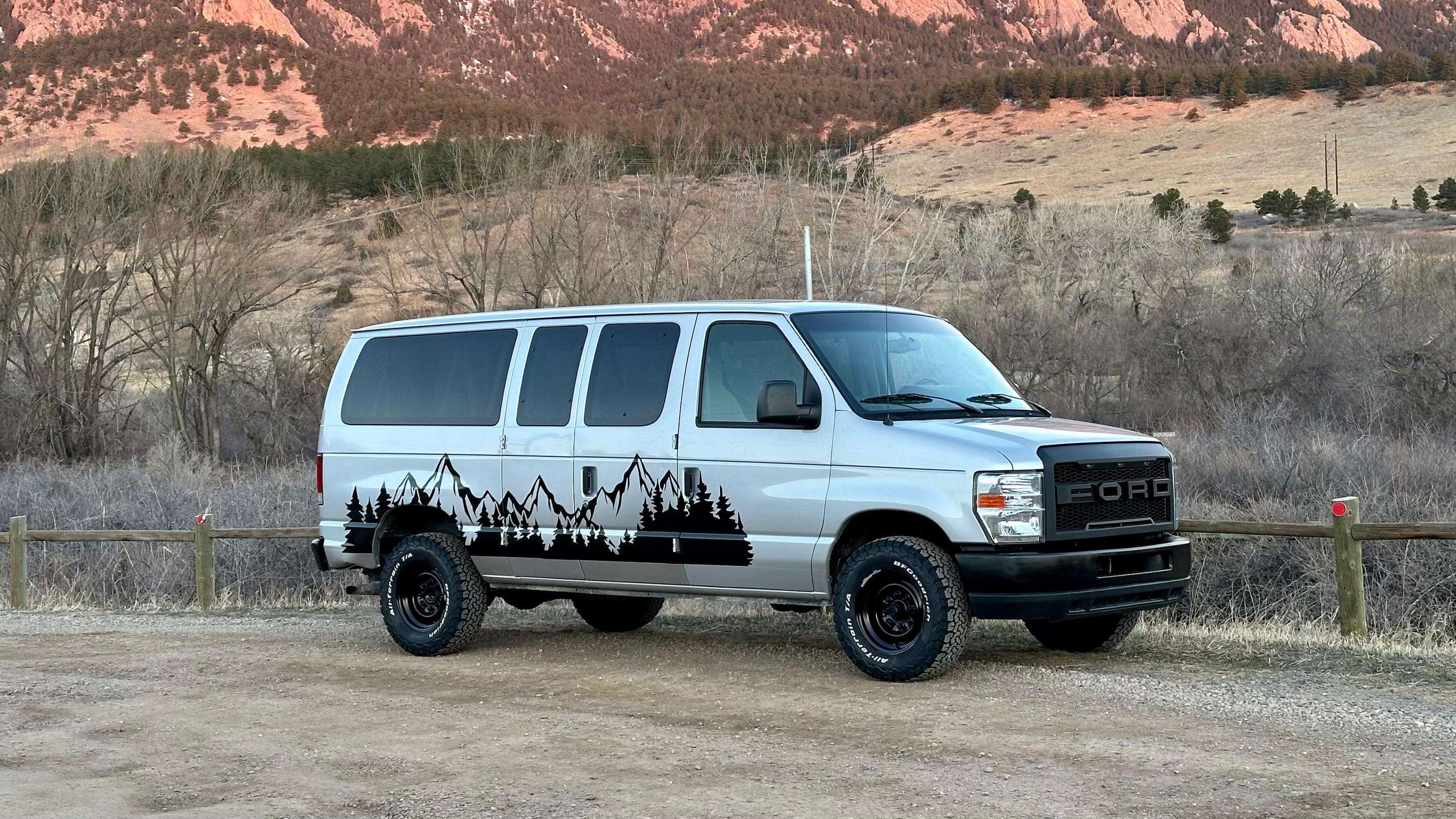 Ford Econoline 2012 — Options de location de fourgonnettes à Aurora, CO
