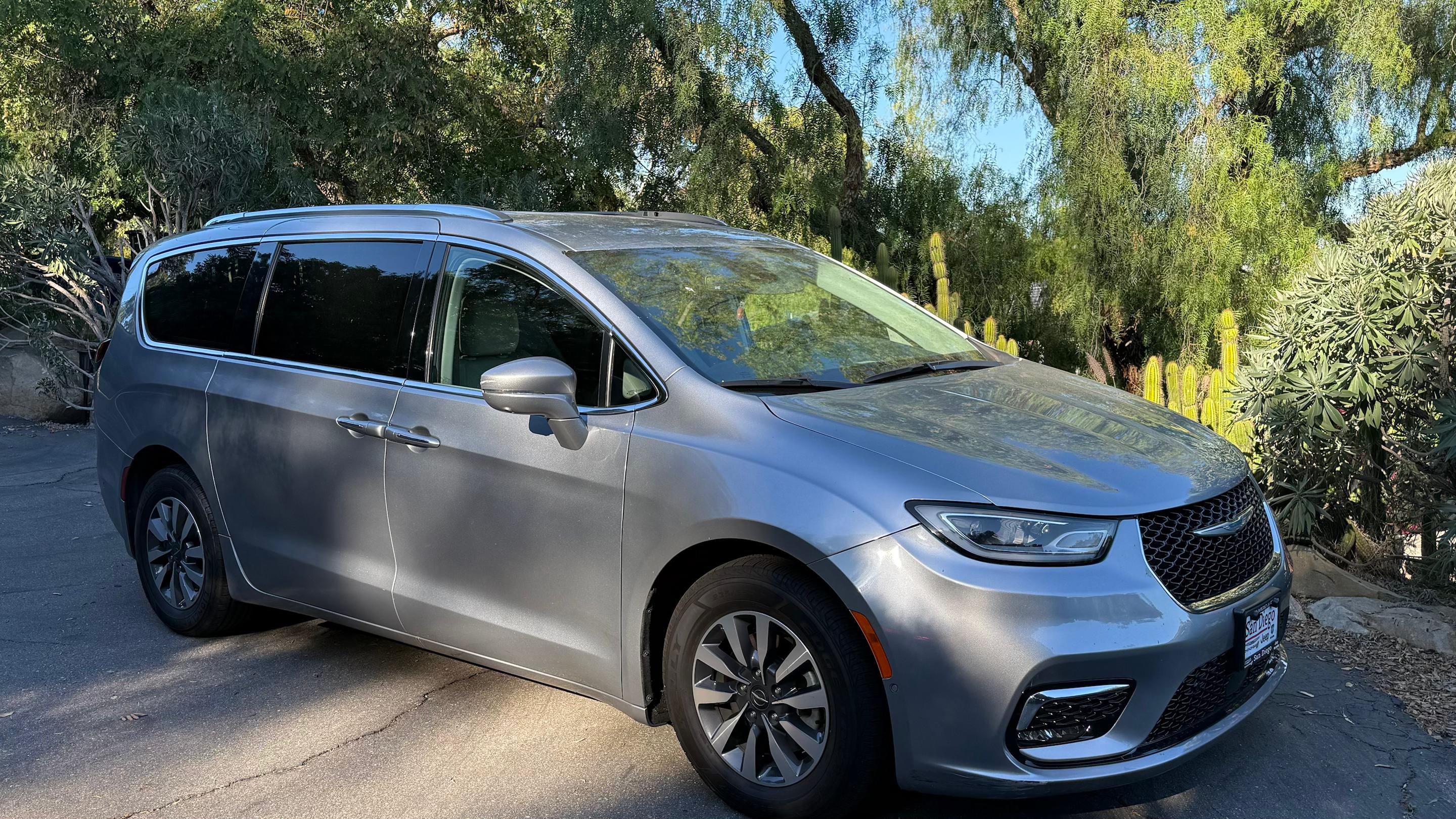 Chrysler Pacifica 2021 in La Mesa, CA