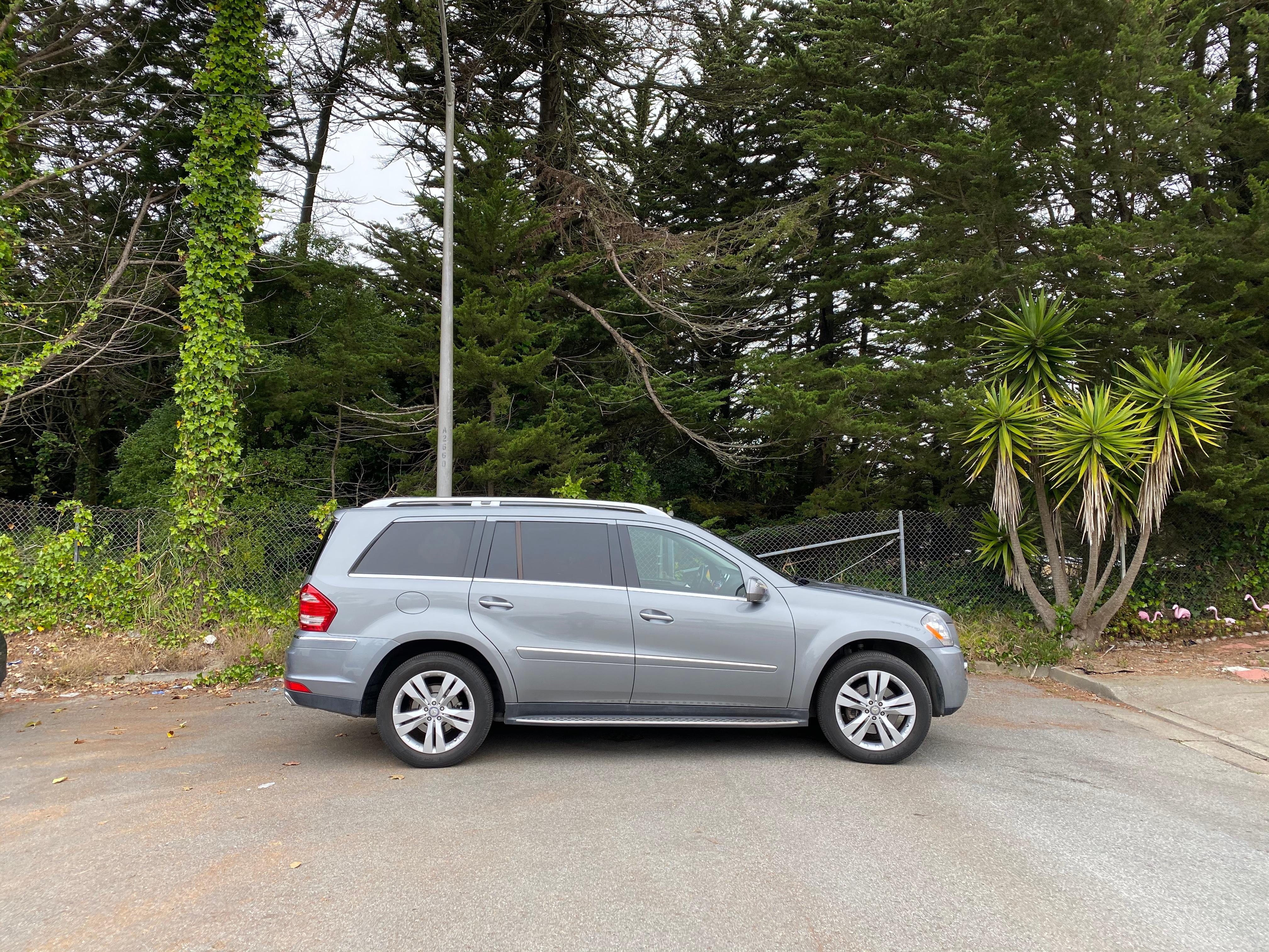 Mercedes-Benz GL-Class 2010 in Daly City, CA