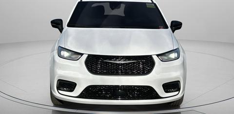 Chrysler Pacifica 2024