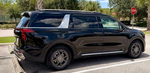 Kia Carnival Hybrid 2026