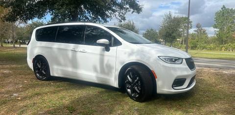 Chrysler Pacifica 2023