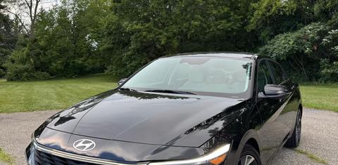 Hyundai Elantra 2025