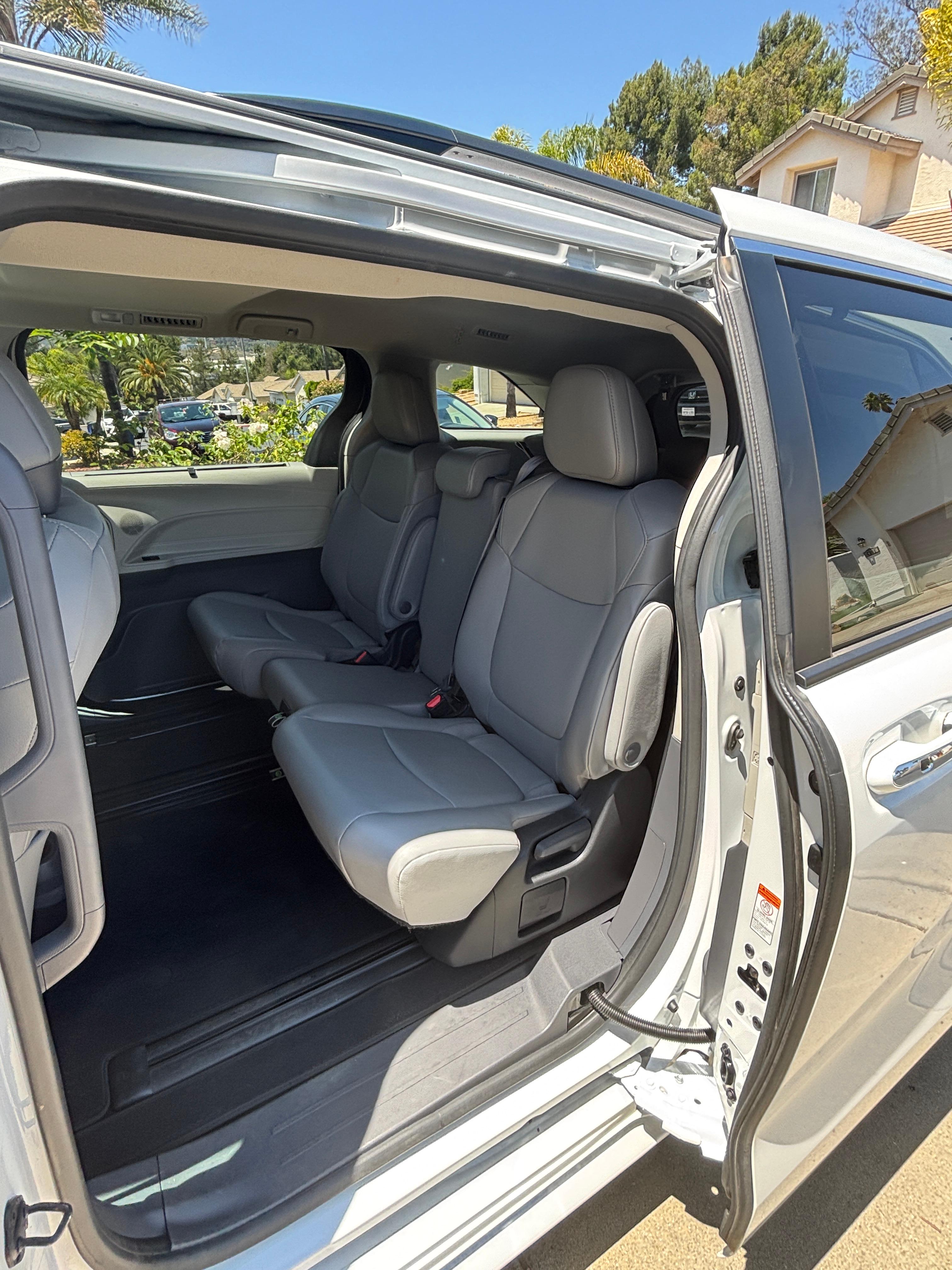 Toyota Sienna 2024 in Escondido, CA