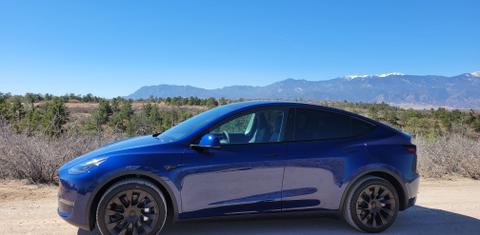 Tesla Model Y 2025