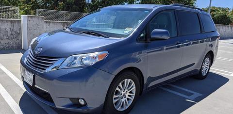 Toyota Sienna 2016