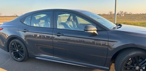 Toyota Camry Hybrid 2026