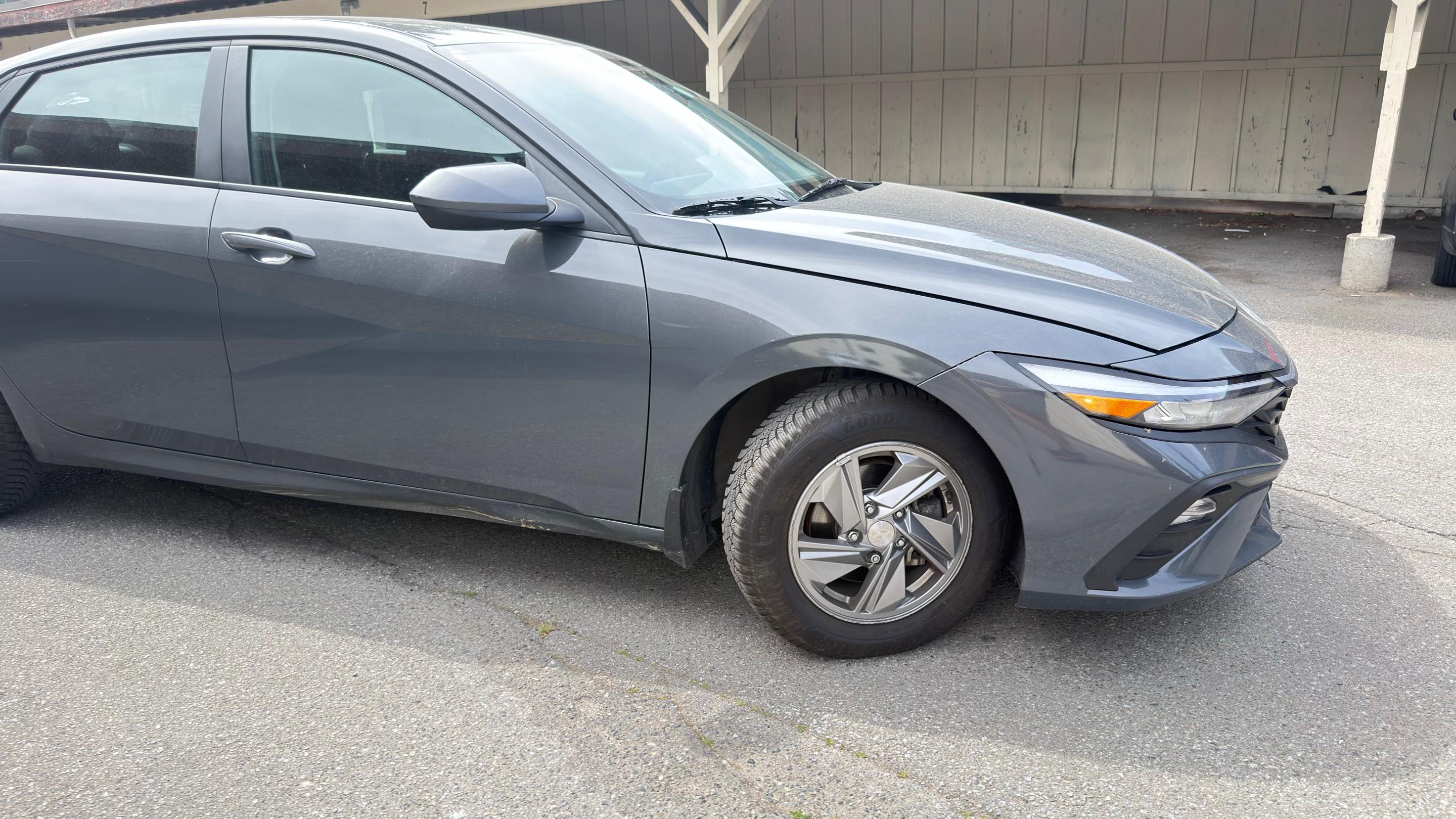 Hyundai Elantra 2024 à 