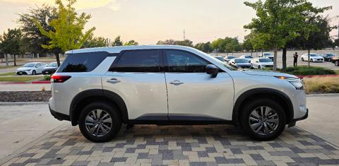 Nissan Pathfinder 2025