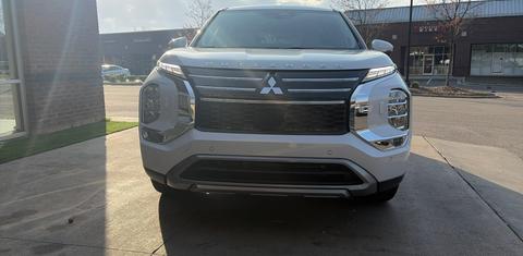Mitsubishi Outlander 2025