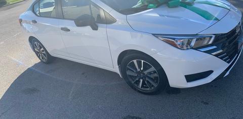 Nissan Versa 2024