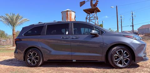 Toyota Sienna 2025