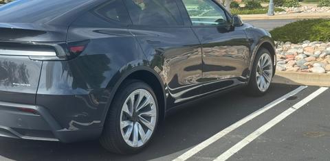 Tesla Model Y 2026