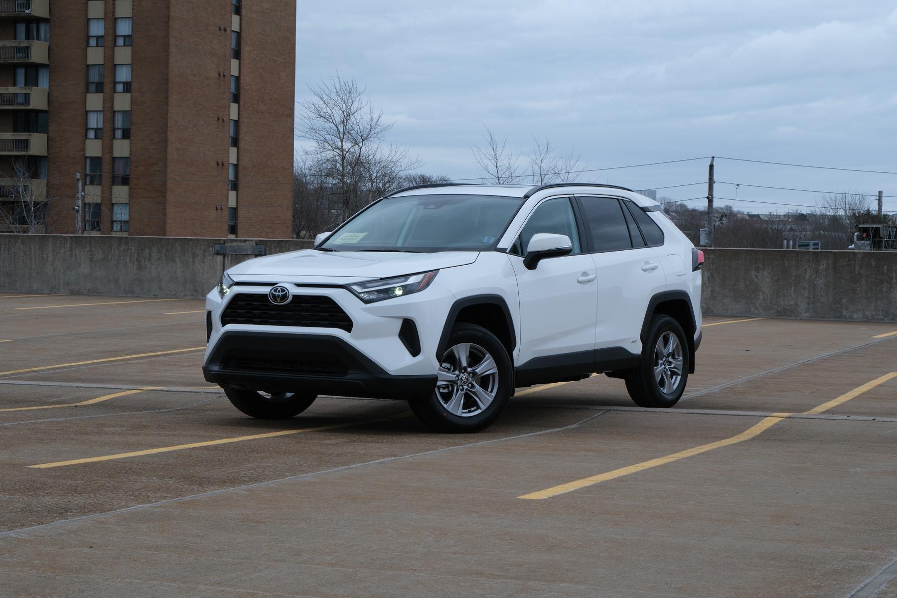 Toyota RAV4 Hybrid 2025 in Enfield, NS