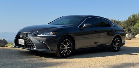Lexus ES 2025
