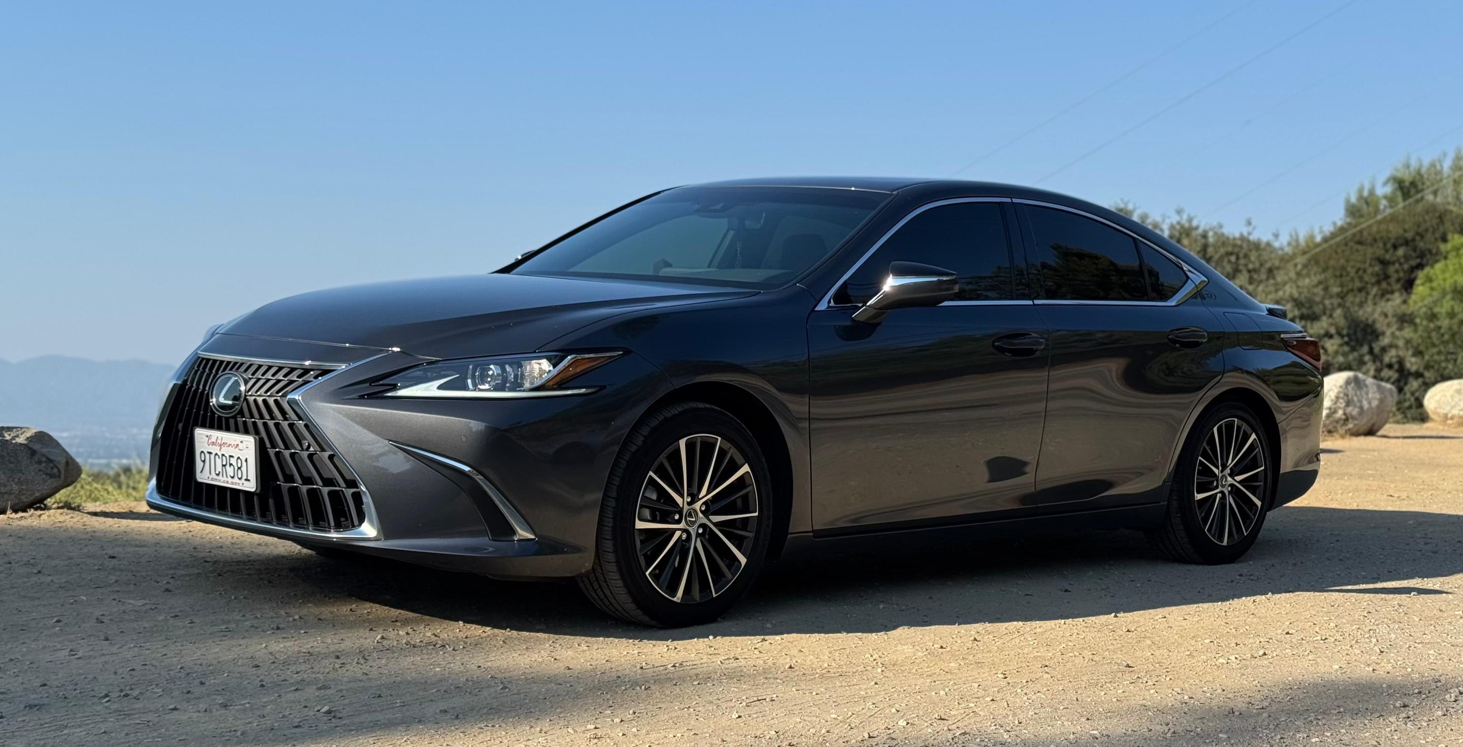 Lexus ES 2025 in 