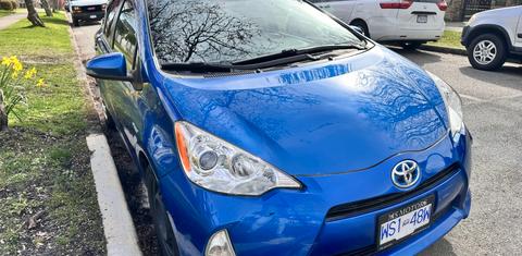 Toyota Prius c 2014