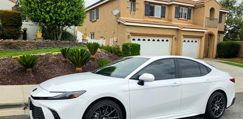 Toyota Camry Hybrid 2026