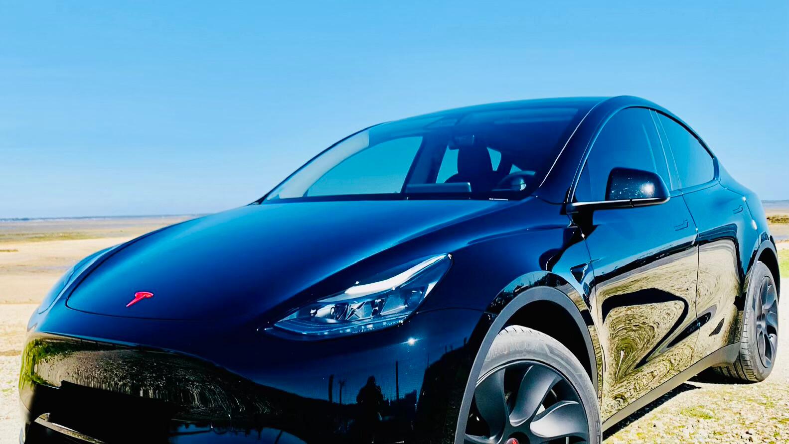 Tesla MODEL Y 2023 à Le Barp