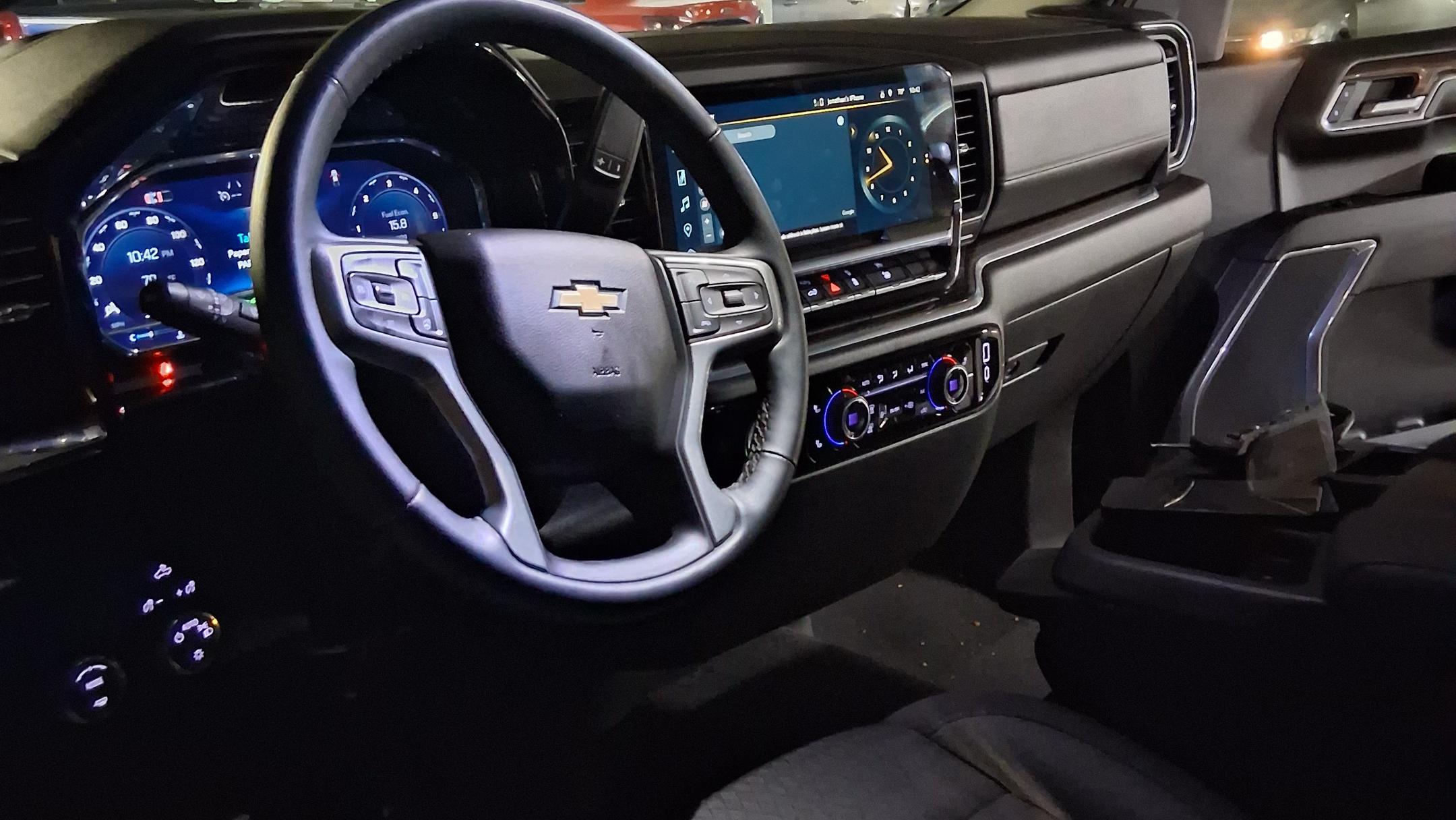 Chevrolet Silverado 1500 2024 in 
