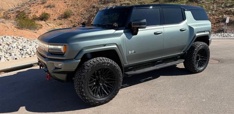 GMC HUMMER EV SUV 2024
