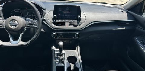 Nissan Altima 2025