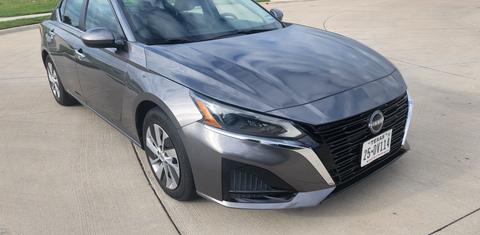 Nissan Altima 2023