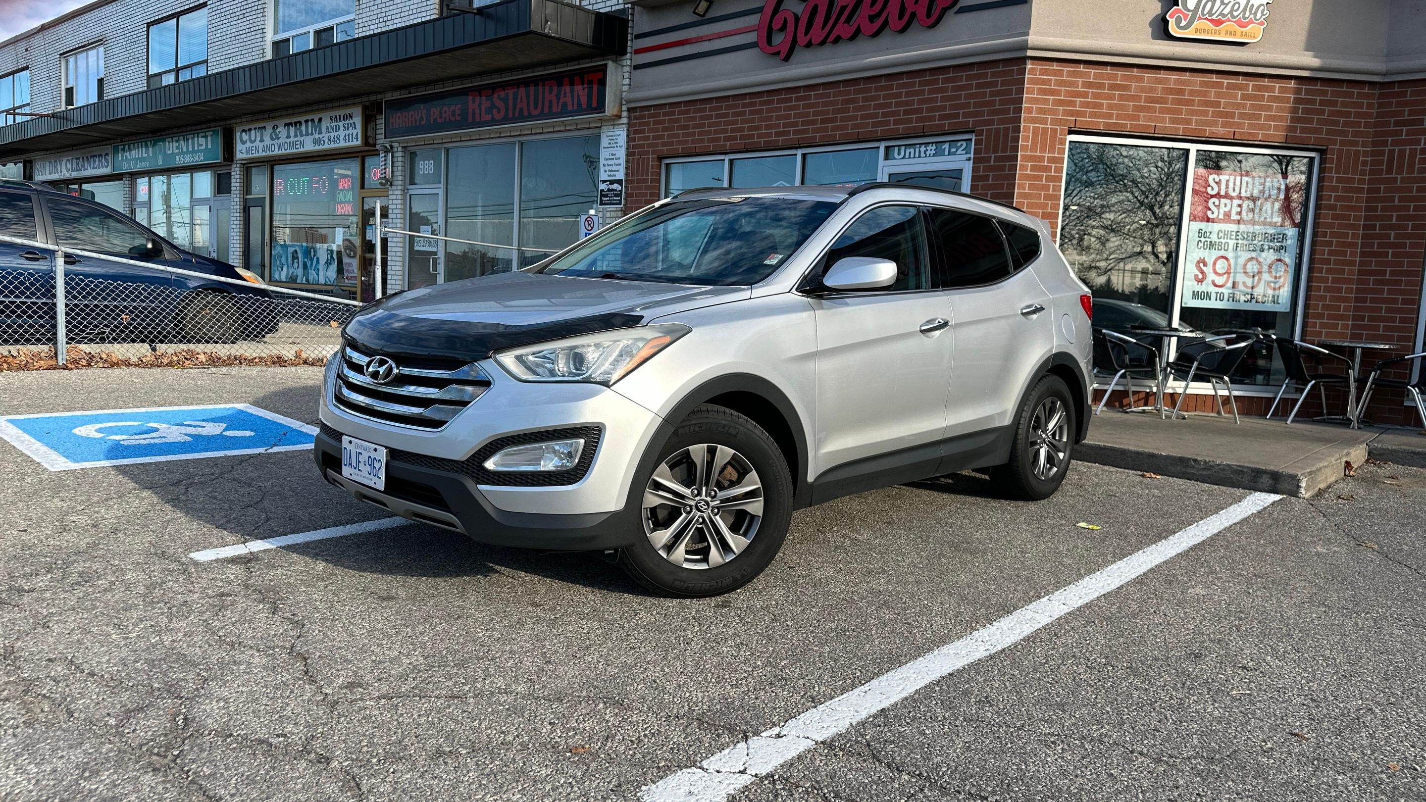 Hyundai Santa Fe 2013 in Mississauga, ON