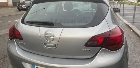 Opel ASTRA 2011