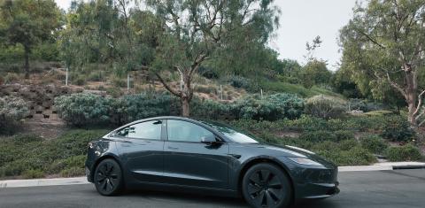 Tesla Model 3 2024