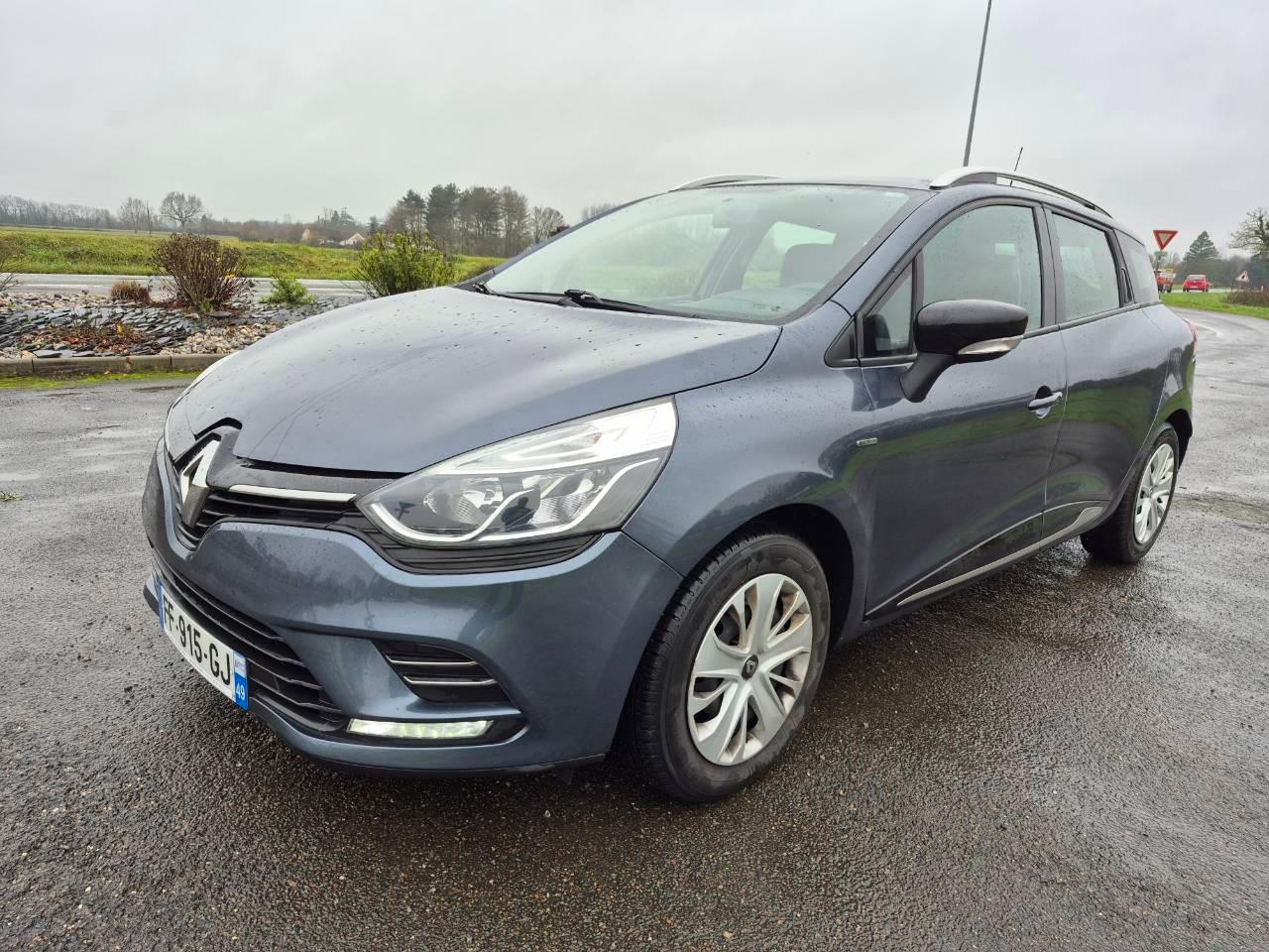 Renault CLIO IV 2017 à Laval