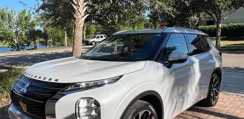 Mitsubishi Outlander 2023
