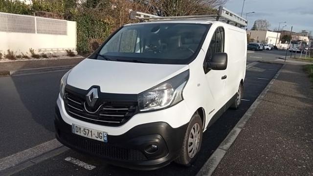 Renault TRAFIC III 2015 à Eysines