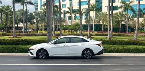 Hyundai Elantra 2025
