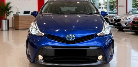 Toyota Prius + 2016