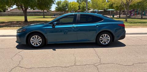 Toyota Camry Hybrid 2026