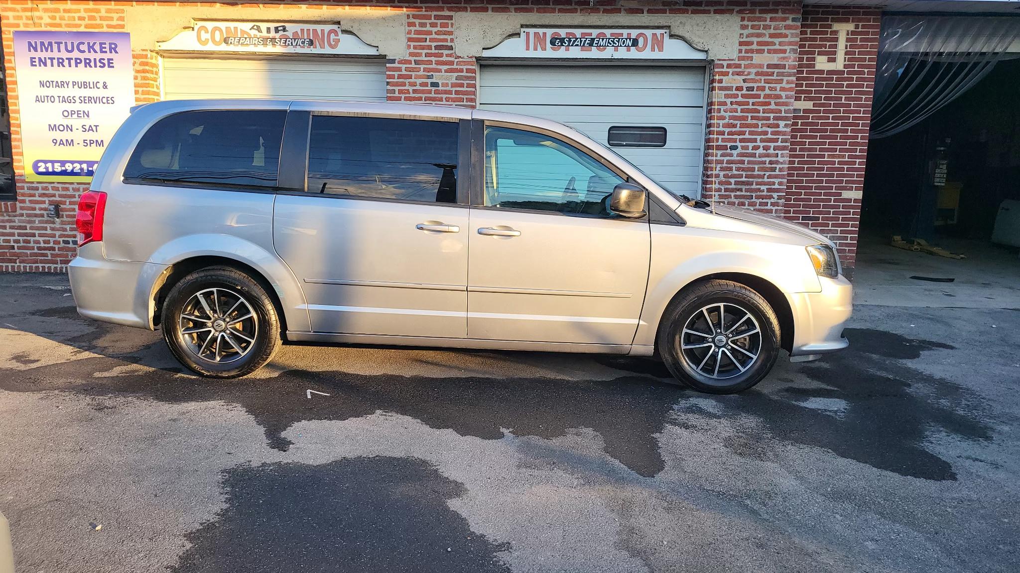 Dodge Grand Caravan 2017 in Collingdale, PA