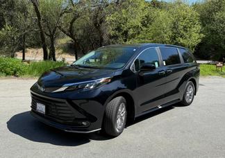 Toyota Sienna car